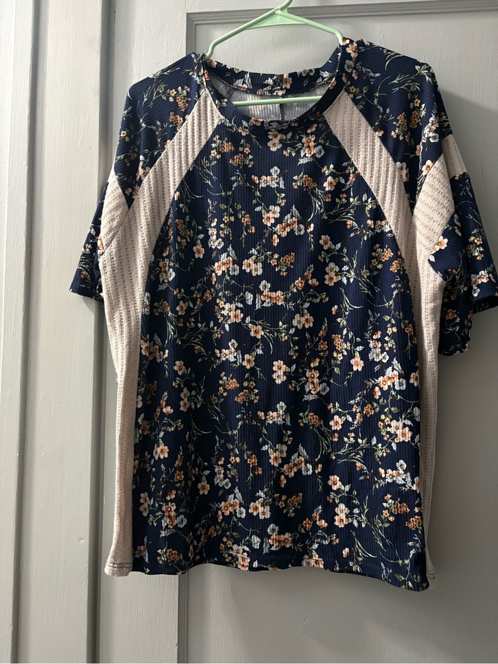 Floral Raglan Short Sleeve Tee in Navy and Cream